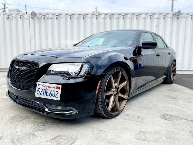 クライスラー クライスラー ３００ ３００ｓ 国内ディーラー車 サビーニ２２ａｗ フローマスター ｂｃレーシング車高調の中古車 グーネット中古車