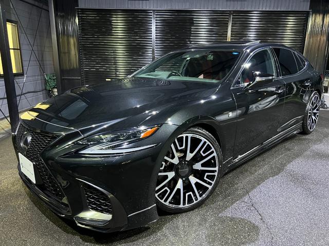 ＬＳ５００　Ｆスポーツ　ＴＲＤフロントエアロ　マフラー　リアディフューザー　サイドエアロ　／　　ロワリングキット　／　Ｍａｎｓｏｒｙ２２インチＡＷ　／　赤革シート　／　マークレビンソンサウンドシステム　／　サンルーフ