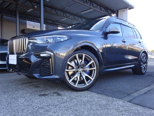 Ｘ７ Ｍ５０ｉ　正規ディーラー車　７人乗り　スカイラウンジ　パノラマルーフ　ウェルネスＰＫＧ　リアエンターテイメント　ＯＰ２２インチＡＷ　Ｂｏｗｅｒｓ＆Ｗｉｌｋｉｎｓオーディオシステム　新車取説　保証書　スペアキー