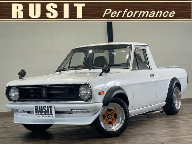 日産 ＤＸ　４速ＭＴ　ショート　丸目ヘッドライト　クーラー　ナルディステアリング　ＳＳＲスピードスターマークＩＩ１３インチホイール　オーバーフェンダー　Ａｒｍｓマフラー