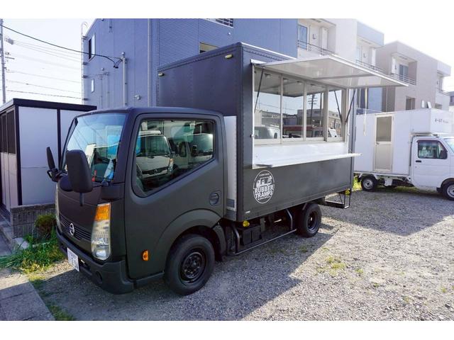 　キッチンカー　移動販売車　フードトラック　８ナンバー　保健所対応　中型キッチンカー　中型移動販売車　カスタムフードトラック　カスタム移動販売車　シンク　換気扇　給水タンク　外部電源