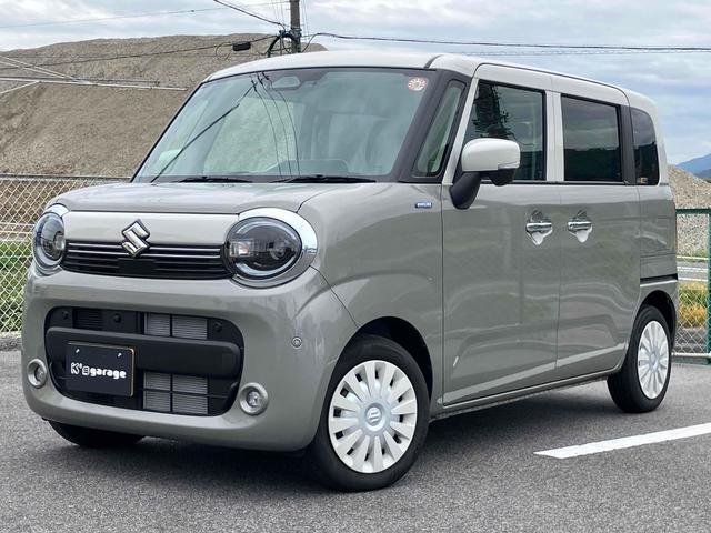 車両周辺をカメラ映像で確認できる機能！全周囲カメラ！ アイドリングストップ　電動格納ミラー　シートヒーター　ベンチシート　ＣＤ