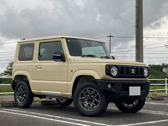 スズキ ジムニー ＸＣ　スズキセーフティサポート装着車　ＬＥＤヘッドライト　クルーズコントロール　ヒーテッドドアミラー　シートヒーター　スマートキー＆プッシュスタート　本革巻ステアリングホイール　純正１６インチアルミ