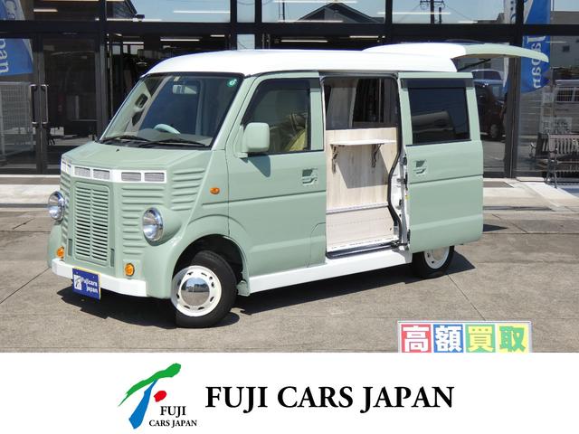 　移動販売車　キッチンカー　ケータリングカー　フードトラック　自社新規架装モデル　２槽シンク　フォーセット　フローリングフロア　後席仕切り版　耐水耐油シート　給排水タンク　Ｌ字カウンター　販売カウンター