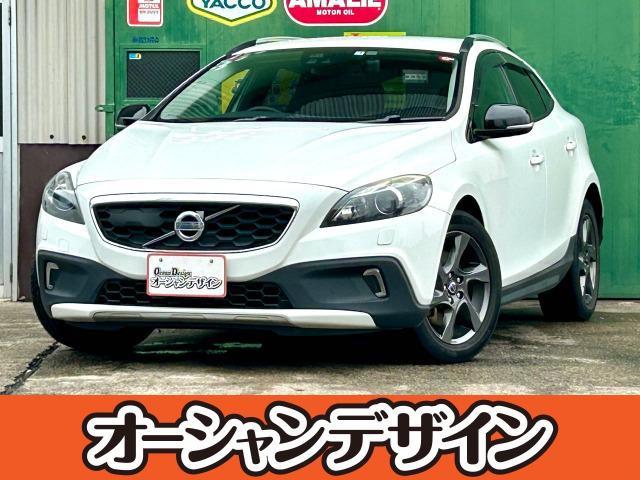 Ｖ４０ クロスカントリー　Ｔ５　ＡＷＤ　ナビＴＶ　フルタイム４ＷＤ　クルコン　パワーステアリング　ポータブルナビ　ＡＢＳ　エアコン　キーレス　スマートキープッシュスタート　ブルートゥースオーディオ　リアカメラ　盗難防止　運転席パワーシート（1枚目）