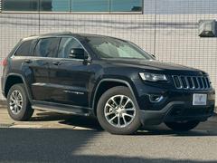 ジープ・グランドチェロキー ラレード 純正ナビ Bカメラ フルセグ対応 Bluetoothオーディオ ETC プッシュスタート ルーフレール 黒内装 パワーシート HIDヘッドライト フォグランプ 中古車画像