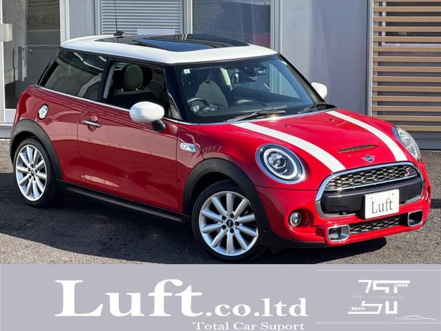 ＭＩＮＩクーパーＳ入庫しました！車検２年／中期／ ６速ＭＴ／サンルーフ／　当月限定金利４．９％！お気軽にお問合せ下さい！