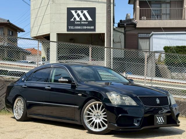 アスリート　プレミアム５０ｔｈエディション　禁煙車　サンルーフ　黒革シート　カールソン１９インチ　スモークテール　パワーシート　クルーズコントロール　シートヒーター　シートメモリー　メーカー純正ナビ　バックモニター　イオンクラスター　ドライブレ