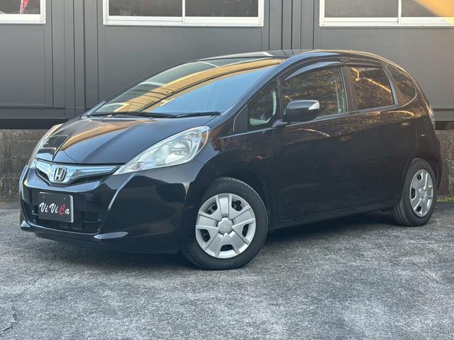 HONDA FIT HYBRID NAVI PREMIUM SELECTION