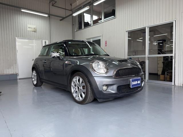 ＭＩＮＩ(ミニ) クーパーＳ　ベージュレザー　クルーズコントロール　デジタルミラー　サンルーフ 中古車画像