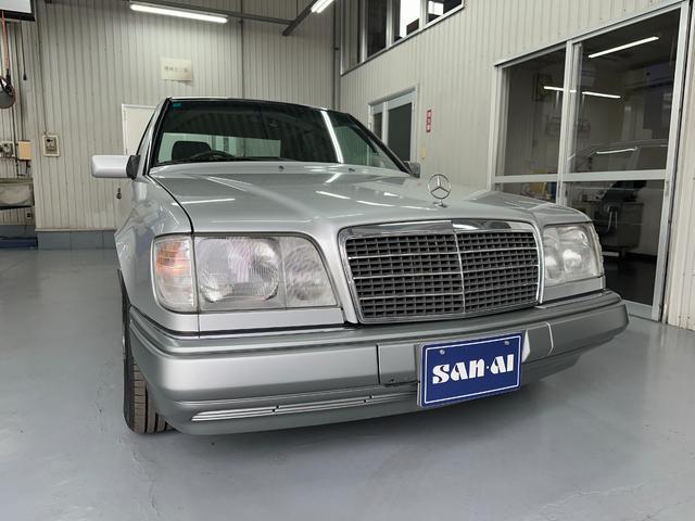 Ｅクラス(メルセデス・ベンツ) Ｅ２８０　ワンオーナー　禁煙車　右ハンドル　ＥＴＣ　クルーズコントロール　パワーシート　エアバック　記録簿１４枚 中古車画像