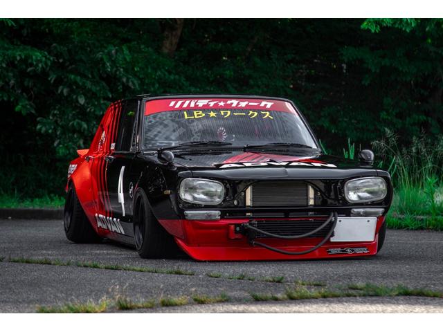 最先端 日産 L28公認の 4D ハコスカ ベースグレード スカイライン デザイン