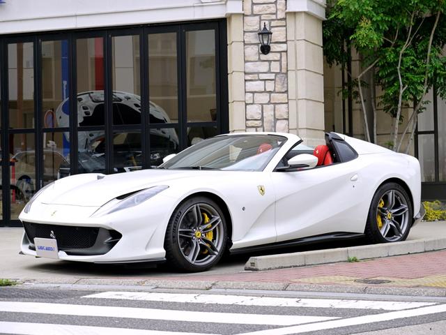 フェラーリ 812GTS