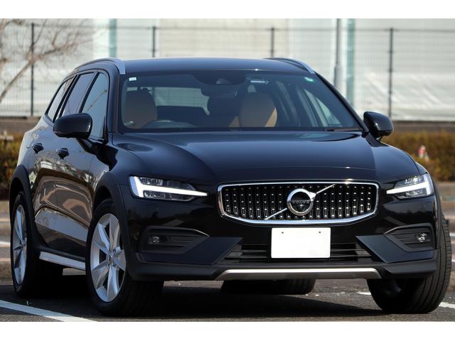 Ｖ６０ クロスカントリー　Ｔ５　ＡＷＤ　ワンオーナー車　エクステリアスタイリングキット　レザーパッケージ　前後ドラレコ　インテリセーフティ　パワーテールゲート（1枚目）