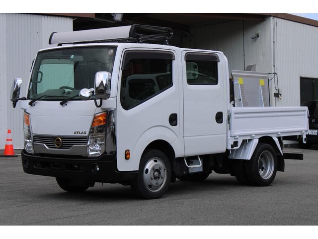 日産 アトラストラック 全低床　Ｗキャブ　ディーゼル　Ｆ６ＭＴ　ルーフラック　メッキパーツ　４Ｎｏ車　荷台鉄板張り　左電格ミラー　ＥＴＣ　車両総重量４３６０ｋｇ　荷台内寸２０８８－１６０５－３８０