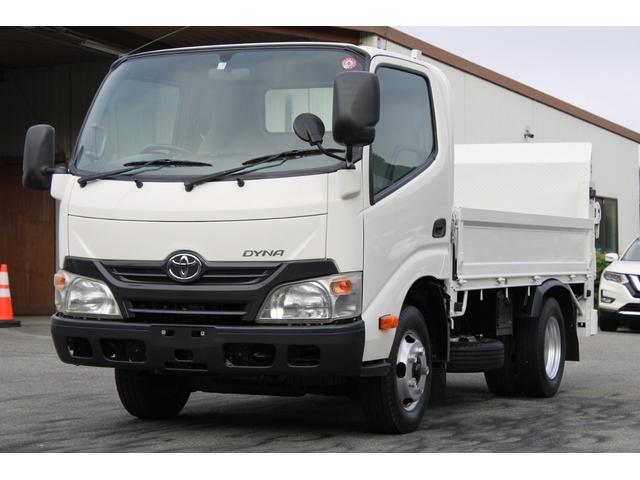 平ボディー２ｔ１０尺パワーゲート（ＰＧ）全低床　☆トヨタ純正パワーリフト☆リフト能力５００ｋｇ☆全低床☆２ｔ積載☆電格ミラ―☆ＥＴＣ☆車両総重量４５５５ｋｇ☆荷台内寸３０９１ｘ１６１０ｘ３７３☆ゲートテーブルサイズ９６５ｘ１５２８