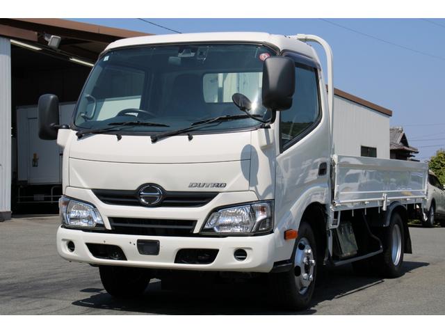 平ボディ－２ｔ　セミロング　全低床　☆１１尺☆荷床鉄板☆レーンアシスト☆プリクラッシュ☆スペアキー２☆ナビ☆電格ミラー☆ＥＴＣ☆車両総重量４６６５ｋｇ☆荷台内寸３５６６ｘ１６１３ｘ３６９☆床地上高８２２
