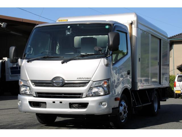 ボトルカー　ワイド　３ｔ積載　トーヨーボディ　ボトルバン　箱上キャリア　リアラダー　バックカメラ　３ｔ積載　車両総重量６５００ｋｇ　荷台内寸３８３９－２００６－１３００　床地上高９０２