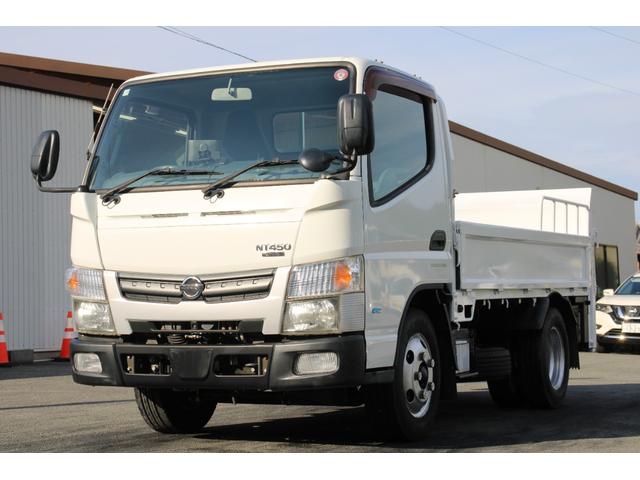 平ボディー　３ｔ　パワーゲート　新明和ＲＥ０６垂直ゲート　３ｔ積載　４Ｎｏ車　キーレス　バックモニター　電格ミラー　ＥＴＣ　荷床鉄板　フォグランプ　全低床　ナビ　車両総重量５８７５ｋｇ　ゲートサイズ７８２－１５２８　床地上高８７２