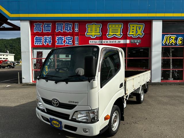 　Ｓシングルジャストロー　トラック　ＭＴ　ＥＴＣ　ナビ　エアコン　パワーウィンドウ　運転席エアバッグ　Ｂｌｕｅｔｏｏｔｈ