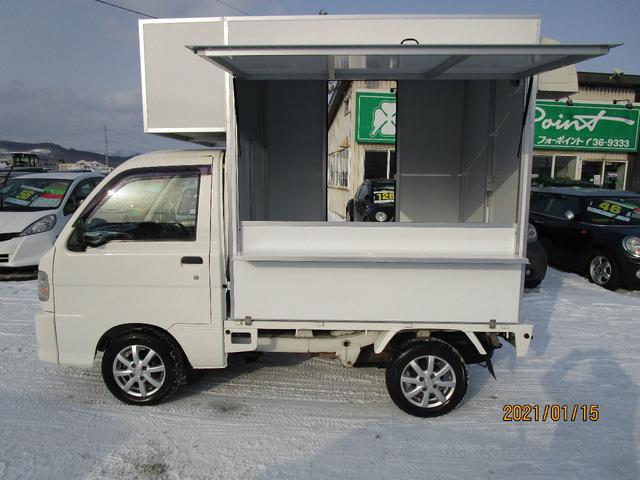 パネルバン 4WD キッチンカー仕様 換気扇 外部コンセント(1枚目)