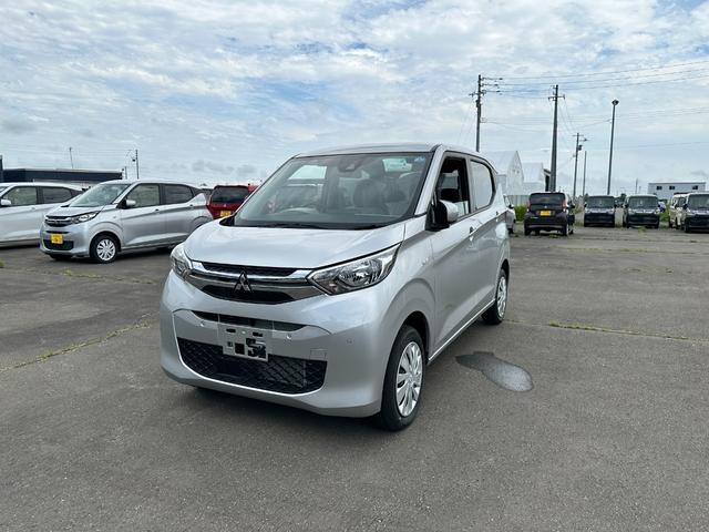 Ｇ　届出済み未使用車　ｅ－Ａｓｓｉｓｔ　スマートキー　プッシュスタート　オートエアコン　シートヒーター　チルトステアリング　シートリフター　アイドリングストップ　オートライト　オートハイビーム