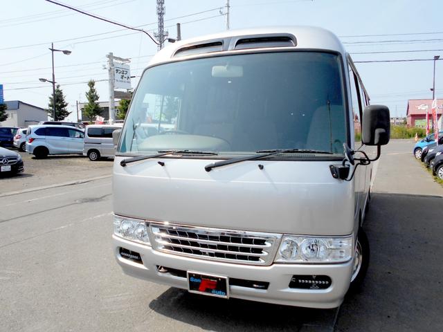 トヨタ コースター ロング ８ナンバー 走行４５０００キロ キャンピング仕様 ２０００ｗインバーター バックカメラ ｅｔｃ クリスタルテール メッキホイールカバー スモーク貼り 観音開き 後期仕様 普通免許ｏｋの中古車 車体価格268万円 1997 平成9 年式 走行4 5万キロ