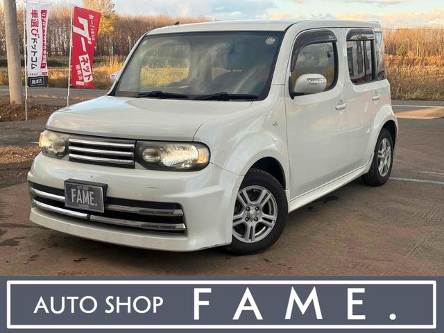 キューブ(日産) ライダー　４ＷＤ　ＥＴＣ　ナビ　ＴＶ　スマートキー　電動格納ミラー　ベンチシート　ＣＶＴ　アルミホイール　ミュージックプレイヤー接続可　盗難防止システム　衝突安全ボディ　ＡＢＳ　エアコン　パワーステアリング 中古車画像