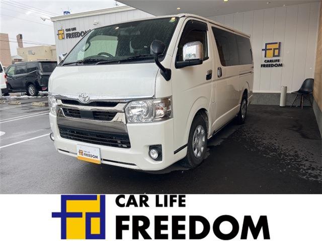 バックカメラ付！あなたの駐車をサポート☆ ＡＴ　ＣＤ　ＵＳＢ　Ｂｌｕｅｔｏｏｔｈ　ＥＳＣ　エアコン