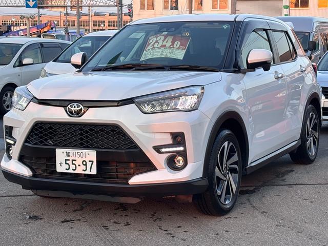 車両周辺をカメラ映像で確認できる機能！全周囲カメラ！ スマートキー　シートヒーター　ＣＶＴ　盗難防止システム　衝突安全ボディ