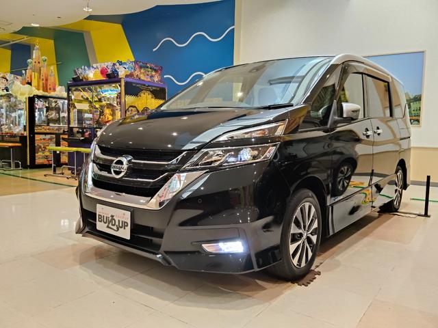セレナ ハイウェイスター　プロパイロットエディション　４ＷＤ　ブレーキサポート　高速走行運転支援　純正９インチナビ　　フリップダウンモニター　タッチレスパワースライドドア　フルセグＴＶ　バックモニター　ＵＳＢ充電　Ｂｌｕｅｔｏｏｔｈ　エンジンスターター（1枚目）