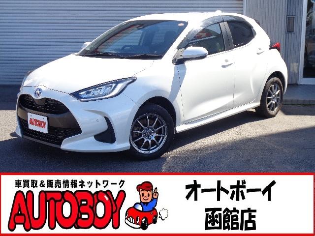 ヤリス ハイブリッドＺ　４ＷＤ　ワンオーナー　スマートキー　純正エンスタ　純正ナビ（1枚目）