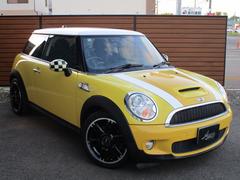 MINI クーパーS クーパーS(4名)6速MT HID 純正17AW 中古車画像