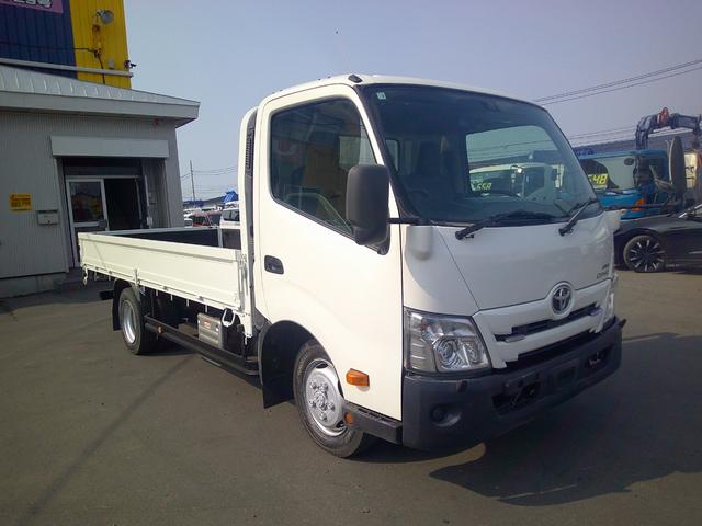 ２トン　４ＷＤ　ワイドロング　平ボディ　積載２０００ｋ　荷台内寸長さ４３４センチ　幅１８９センチ