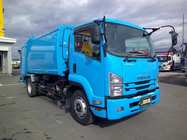 フォワード 増トン プレス式 パッカー車 極東 10.2m3 3人乗り 積載6300k 連続作動 バックカメラ 車検令和8年10月(1枚目)