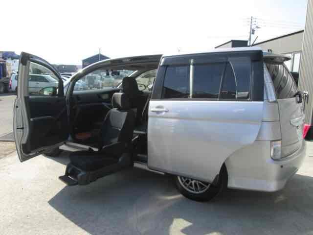 福祉車両！乗り降りをサポート♪ Ｂｌｕｅｔｏｏｔｈ　盗難防止システム　衝突安全ボディ　ＡＢＳ　ＥＳＣ