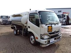 トヨタ　トヨエース　　タンクローリー　ＴＫＧ−ＸＺＵ６８５　極東開発工業