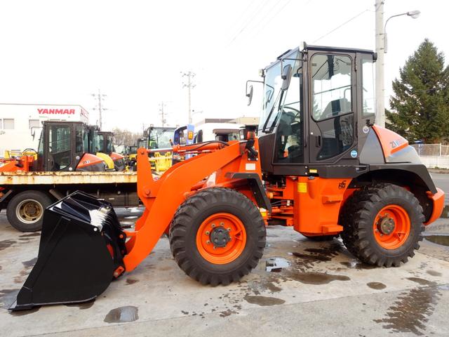 日本(国産車その他) ヒタチホイルローダーＺＷ８０Ｓ−５Ｂ　バケット容量０．９ｍ３ 中古車画像