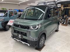 三菱　デリカミニ　Ｔ　プレミアム　４ＷＤ　届け出済み未使用車