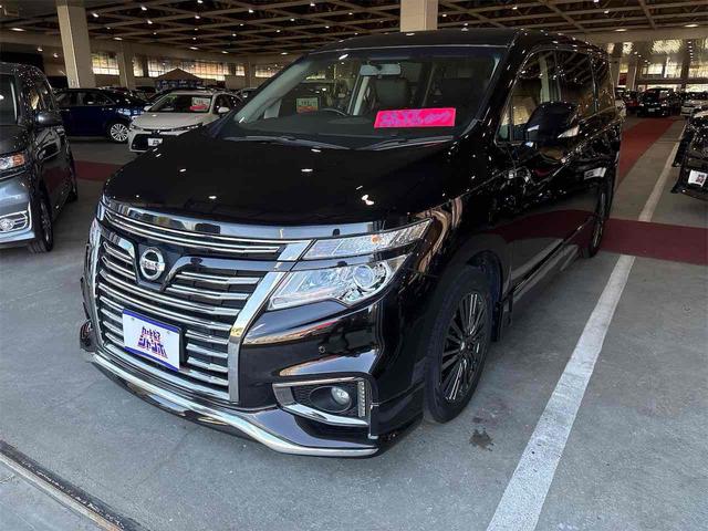 エルグランド ２５０ハイウェイスタープレミアムアーバンクロム　４ＷＤ　全周囲カメラ　ナビ　ＴＶ　オートクルーズコントロール　両側電動スライドドア　オートライト　ＬＥＤヘッドランプ　電動リアゲート　スマートキー　電動格納ミラー　シートヒーター　３列シート（1枚目）