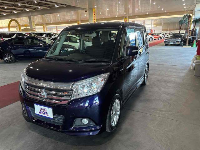 デリカＤ：２ ハイブリッドＭＺ　ナビパッケージ　４ＷＤ　全周囲カメラ　ナビ　ＴＶ　両側電動スライドドア　オートクルーズコントロール　衝突被害軽減システム　アルミホイール　ＨＩＤ　スマートキー　アイドリングストップ　電動格納ミラー　シートヒーター（1枚目）