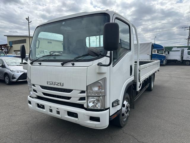 ☆低床４ＷＤ、５速、走行５０６００ｋｍ ☆荷台内寸法　４．３５ｍ長×２．０７ｍ幅