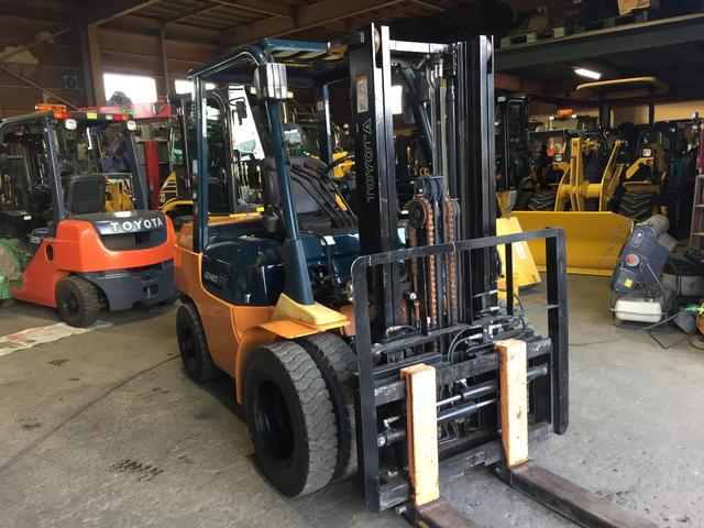 トヨタ 中古 フォークリフト 7FD30(1枚目)