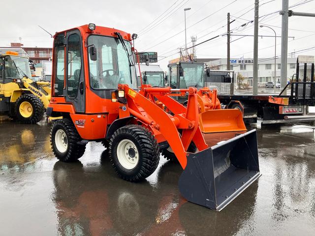 他 日本(国産車その他) カワサキ（クボタ）　中古　ホイールローダ　３５ＺＶ 中古車画像