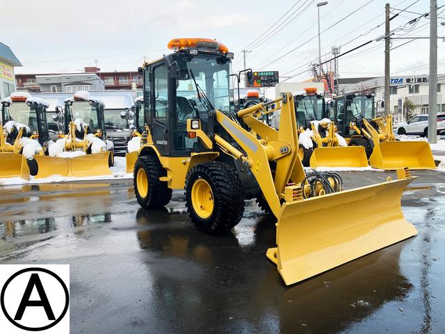 他 日本(国産車その他) コマツ　中古　ホイールローダ　ＷＡ４０−６　※スノータイヤ　※手動ワンタッチ　※アワー１１１７時間 中古車画像