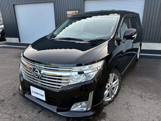 天気のいい日に快適なドライブを！サンルーフ付！ ＣＤ　１００Ｖ電源　盗難防止システム　衝突安全ボディ　ＡＢＳ　ＥＳＣ