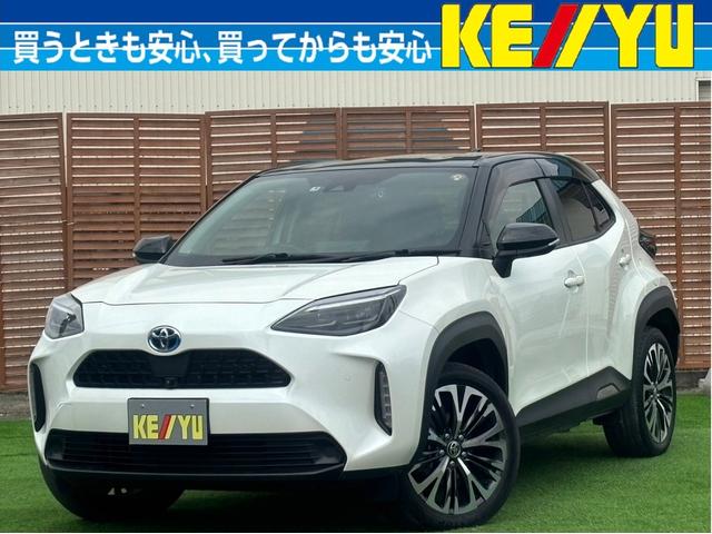 トヨタ ヤリスクロス ハイブリッドＺ　４ＷＤ　純正８インチディスプレイオーディオ　アラウンドビューモニター　寒冷地仕様　純正エンジンスターター　電動ハーフレザーシート　コーナーセンサー　衝突軽減システム　レーダークルーズコントロール禁煙車