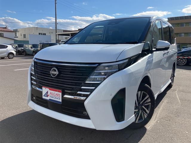セレナ ハイウェイスターＶ　４ＷＤ　全周囲カメラ　ナビ　ＴＶ　クリアランスソナー　オートクルーズコントロール　衝突被害軽減システム　両側電動スライドドア　ＬＥＤヘッドランプ　スマートキー　アイドリングストップ　電動格納ミラー（1枚目）