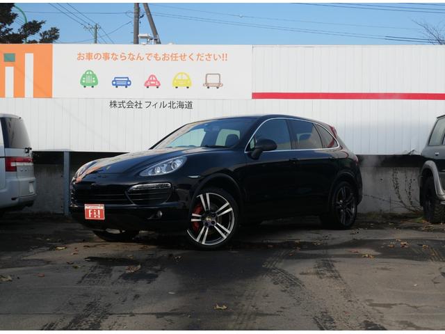 カイエン(ポルシェ) 　純正ナビＴＶフルセグ　Ｂカメラ　パワーバックドア　サンルーフ　キセノン　本革シート　シートヒーター　クルーズコントロール　サイドカメラ　純正２１ＡＷ　フロアーマット　リヤスポ　ＥＴＣ　アイドリングＳ 中古車画像