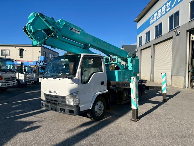 エルフトラック 高所作業車 15.7m屈伸式ブーム高所作業車(1枚目)